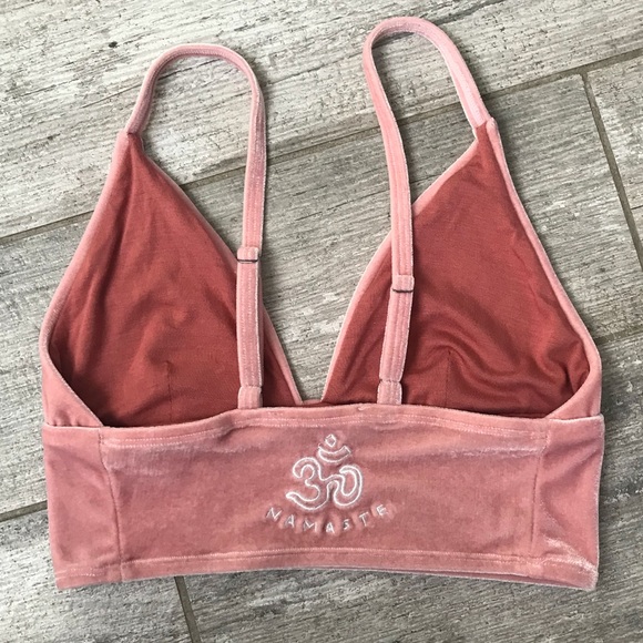 🔥🔥SPIRITUAL GANGSTER - VELVET SPORTS BRA🔥🔥 - Picture 1 of 3